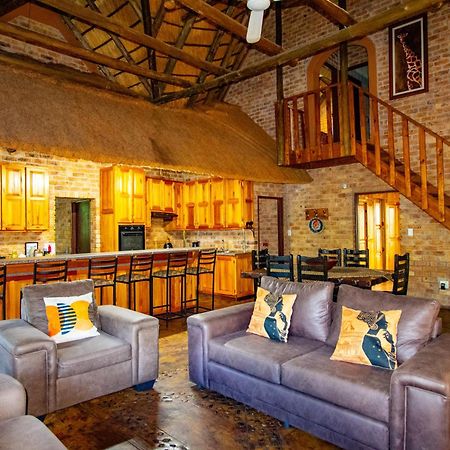 Вилла Adventure Bush House Марлот-Парк Экстерьер фото